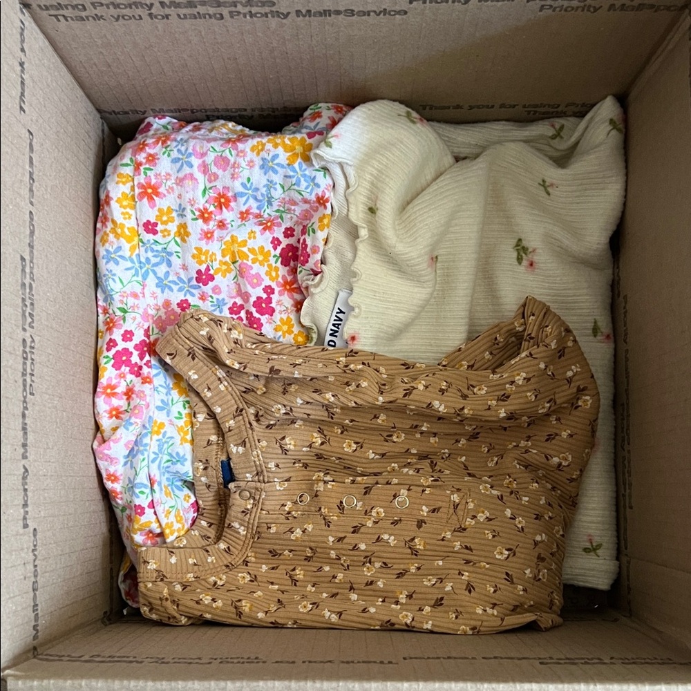 Girls not so mystery box size Medium